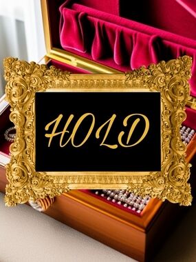 🚫 HOLD FOR RAVEN 🚫